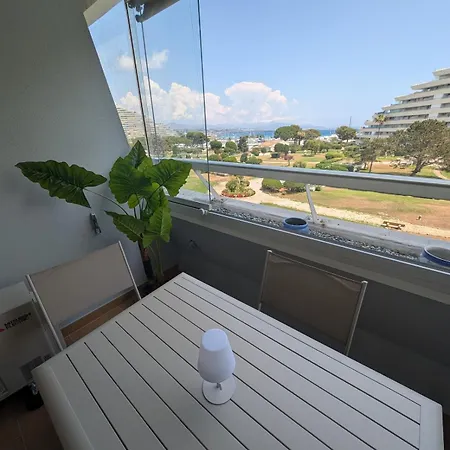 Magnifique 2 Pièces Avec Vue Mer, à Pied Et Parking Villeneuve-Loubet