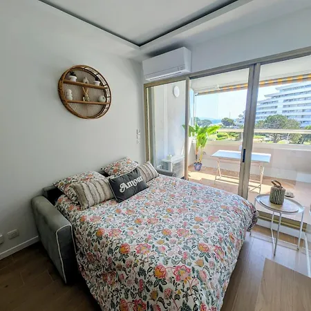 Magnifique 2 Pieces Avec Vue Mer, A Pied Et Parking * Villeneuve-Loubet