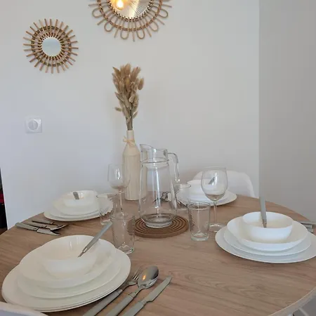 Apartment Magnifique 2 Pieces Avec Vue Mer, A Pied Et Parking *
