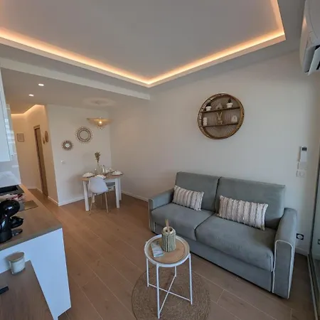 Magnifique 2 Pièces Avec Vue Mer, à Pied Et Parking Appartamento *