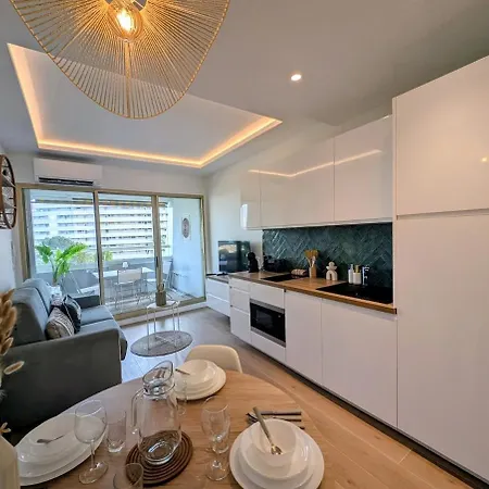 Appartamento Magnifique 2 Pièces Avec Vue Mer, à Pied Et Parking *